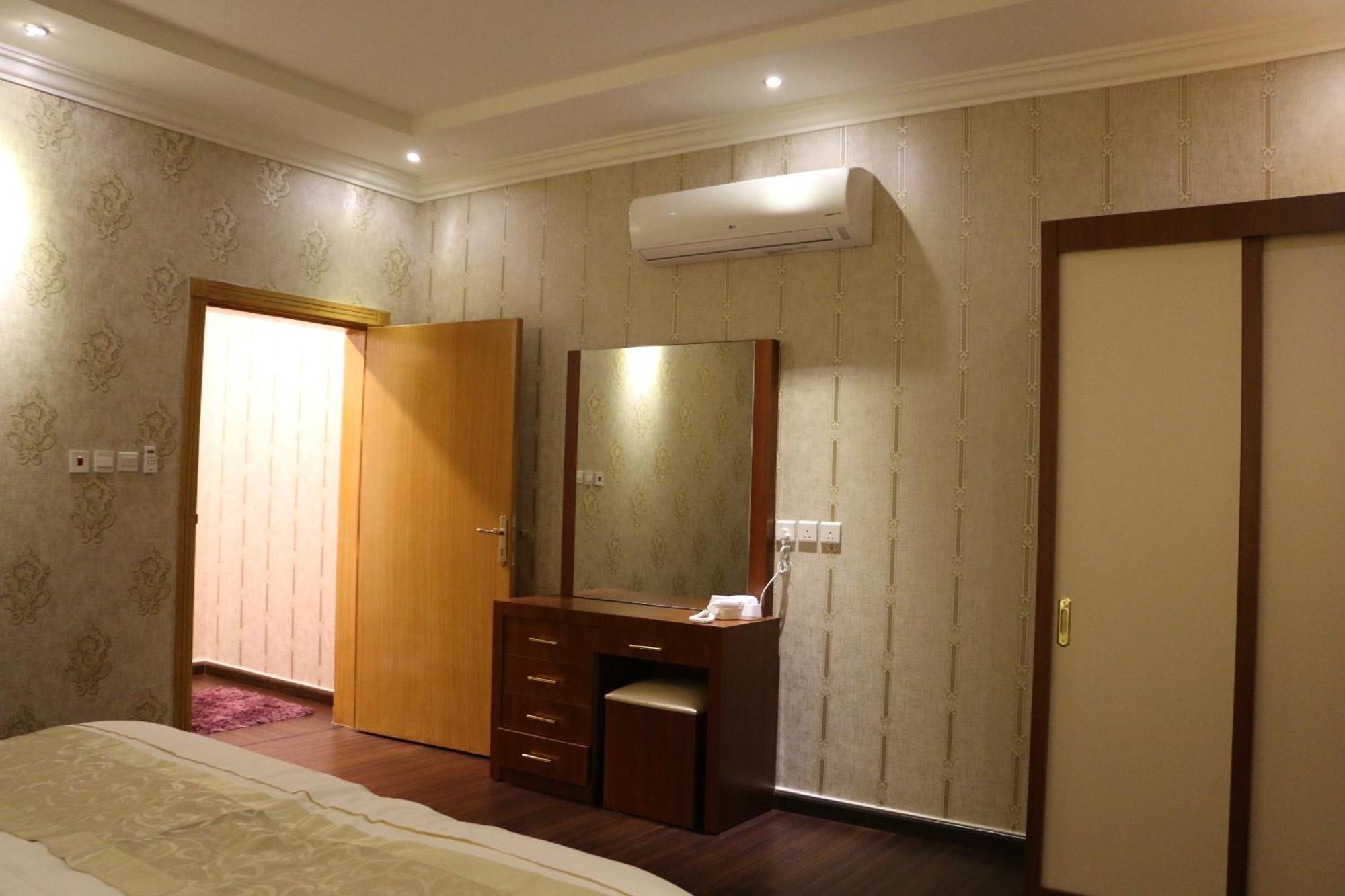 Al Joon Hotel Riad Habitación foto