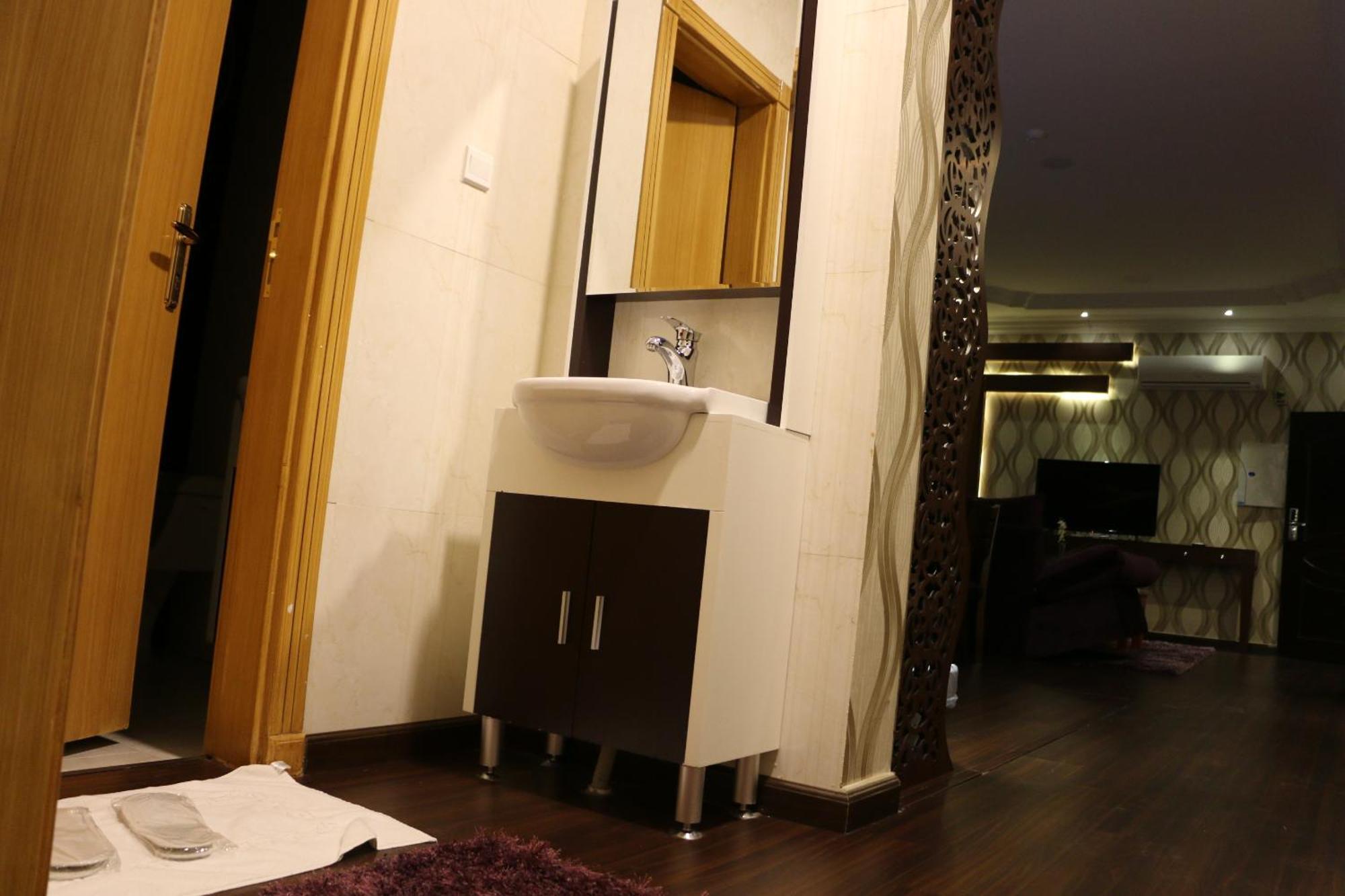 Al Joon Hotel Riad Habitación foto