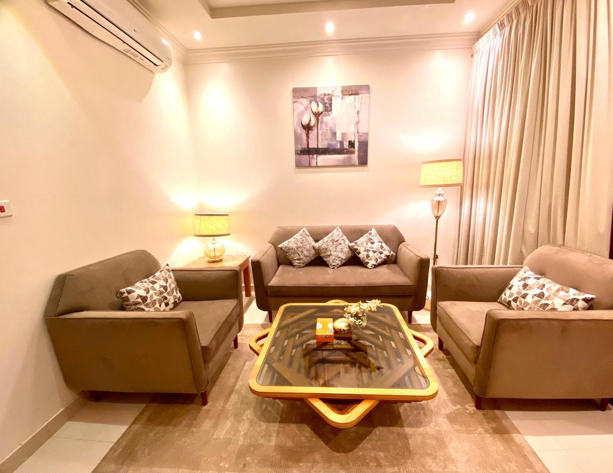 Al Joon Hotel Riad Exterior foto