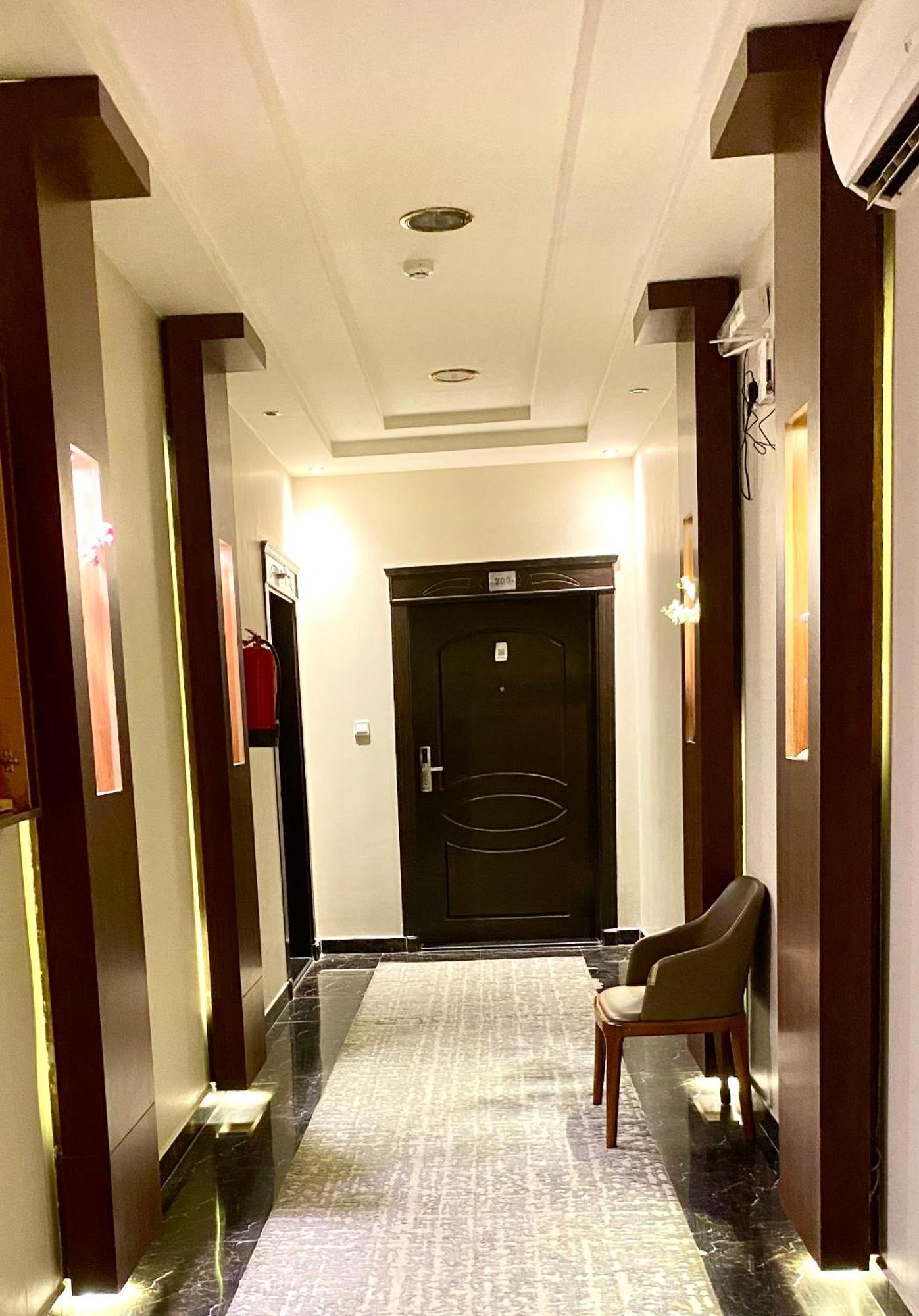 Al Joon Hotel Riad Exterior foto